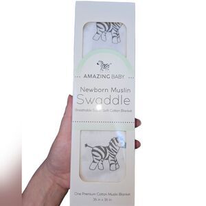 NIB Amazing Baby Zebra Animal Print Infant Swaddle Premium Cotton Muslin Blanket